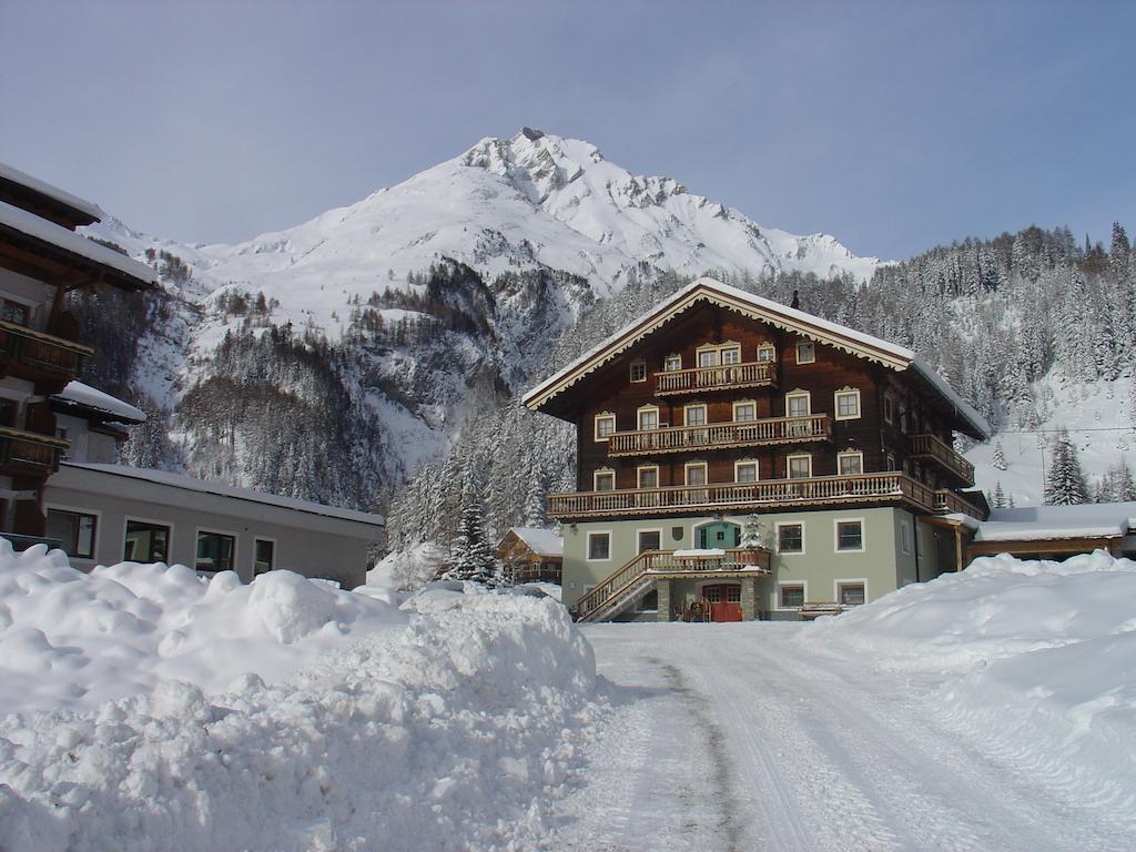 Landhaus Taurer Kals-am Großglockner Buitenkant foto