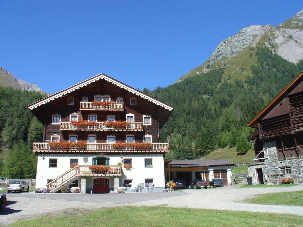 Landhaus Taurer Kals-am Großglockner Buitenkant foto