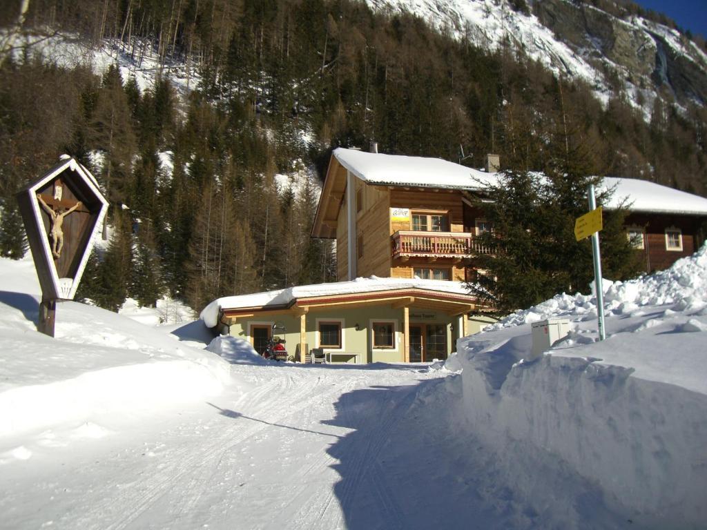 Landhaus Taurer Kals-am Großglockner Buitenkant foto