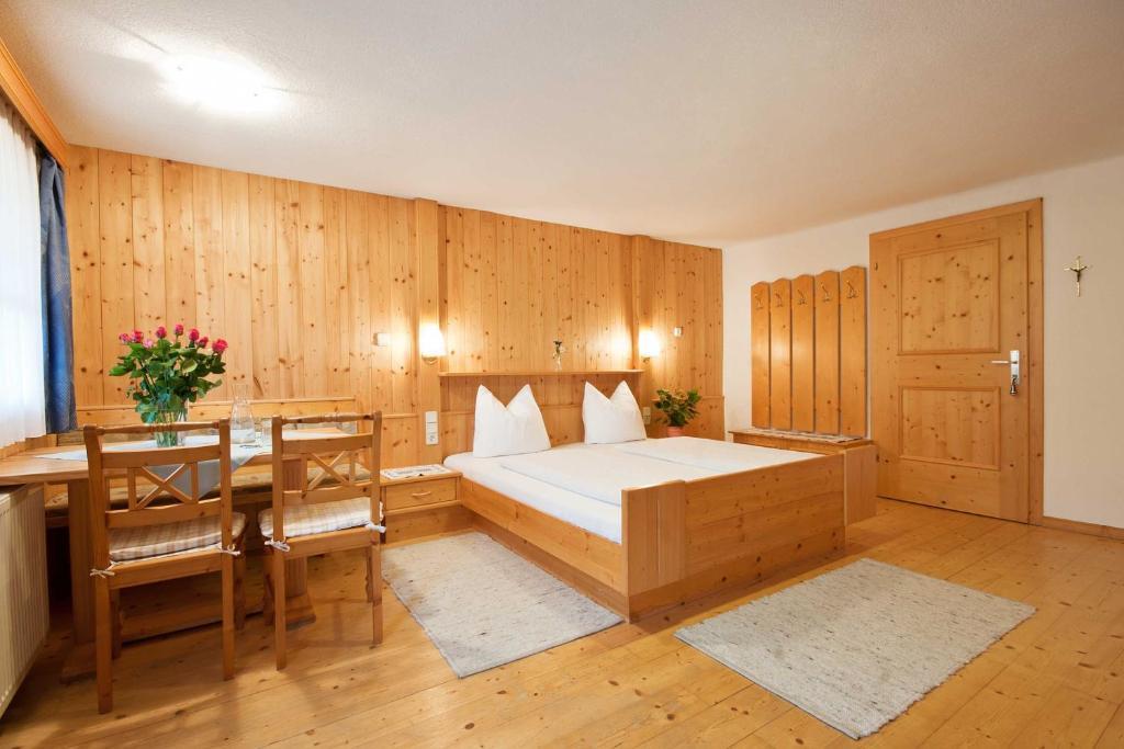 Landhaus Taurer Kals-am Großglockner Kamer foto
