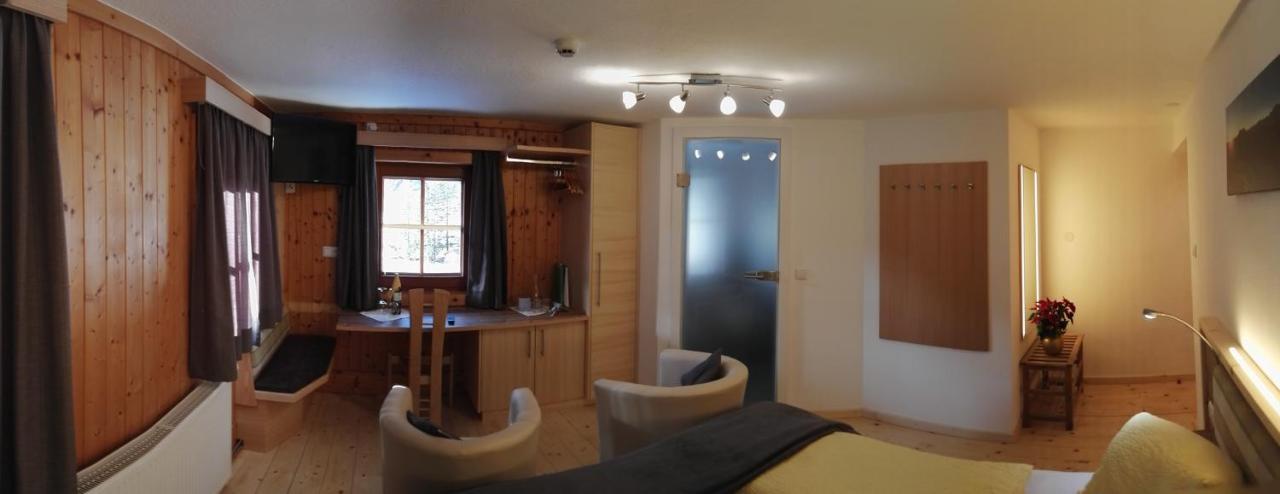 Landhaus Taurer Kals-am Großglockner Buitenkant foto